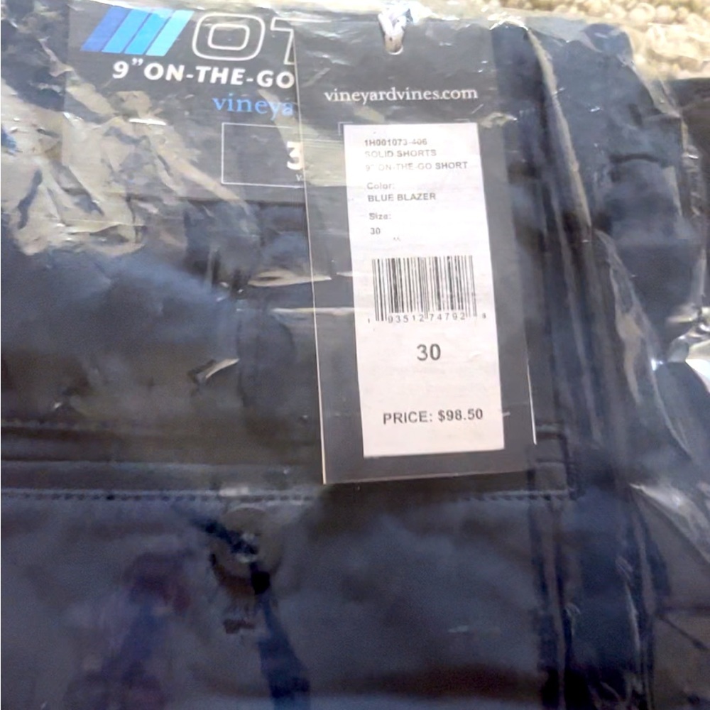 Vineyard vines navy shorts NWT